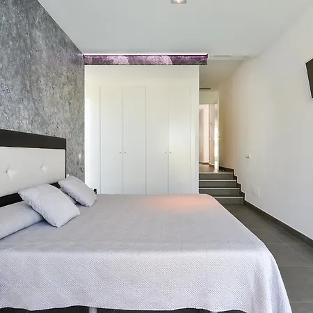 White Island Dream Villa Port des Torrent
